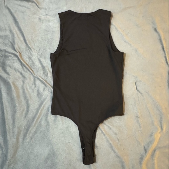 Dynamite Black Sleeveless Bodysuit - Picture 7 of 7